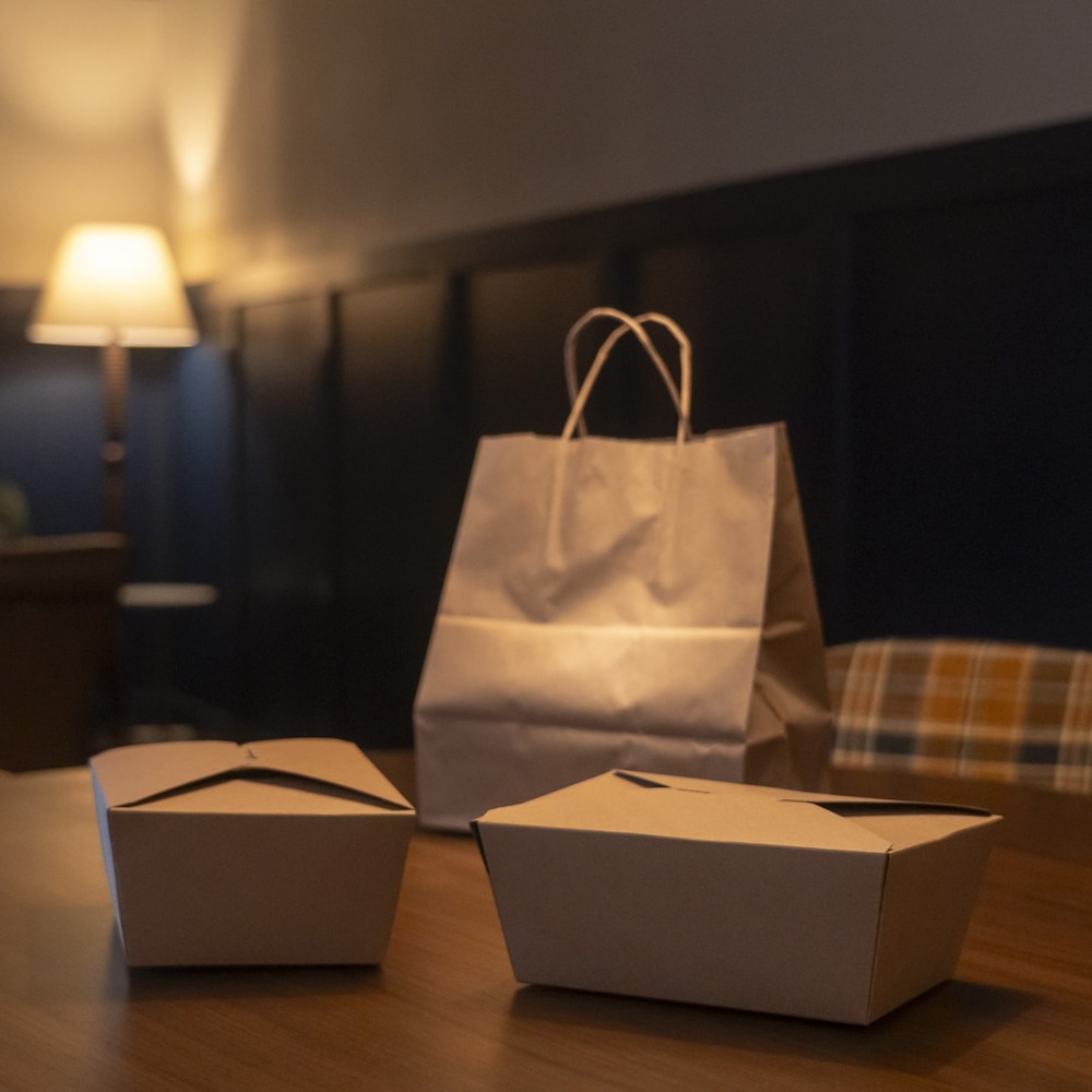 in-room-dining in-room-dining